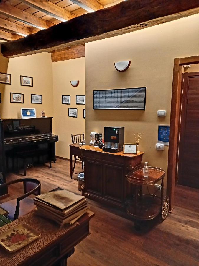 Carlito'S Trattoria Con Alloggio Vertemate エクステリア 写真